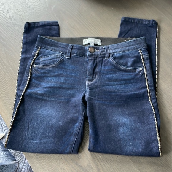 Wit & Wisdom Ankle Jeans 4 petite- dark wash with gold pin stripes down sides - Picture 1 of 9